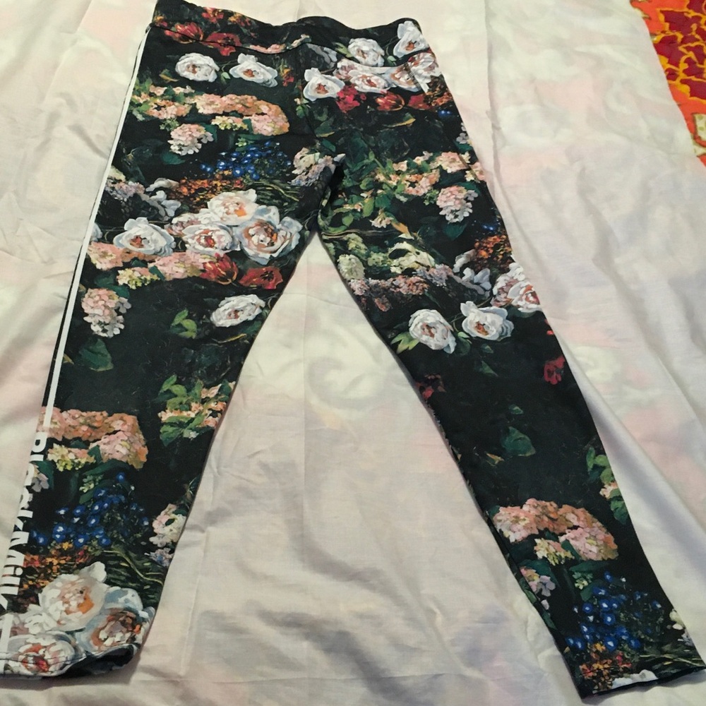 BlackMilk Goth Floral Print Black workout Leggings with Side Stripe - Picture 2 of 7